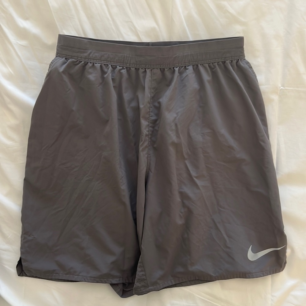 Nike running shorts- men’s!!